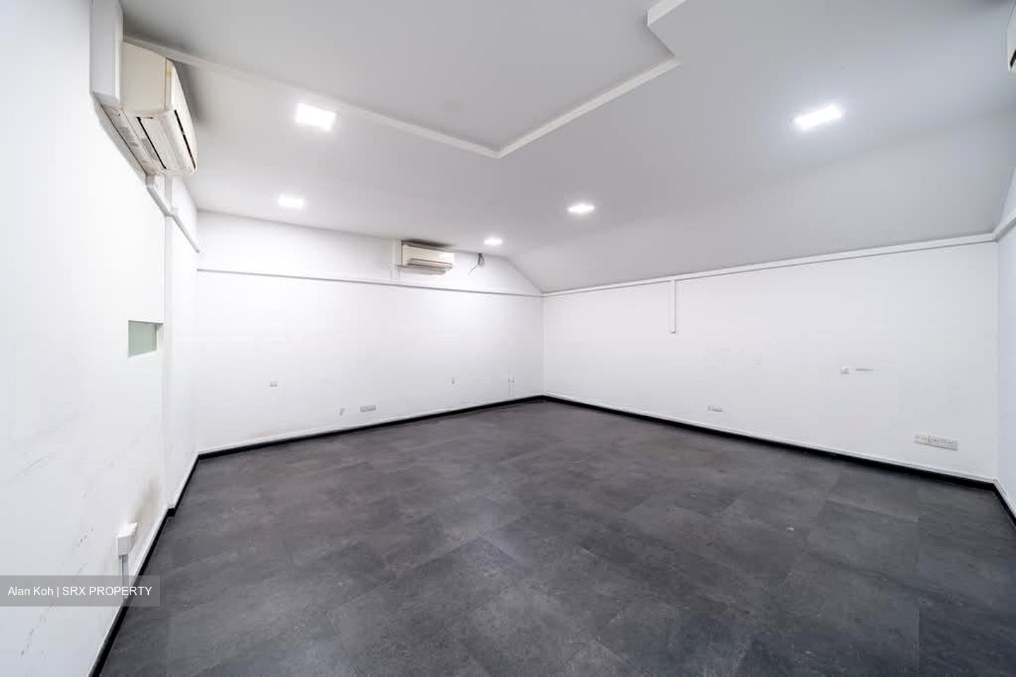 Geylang Road (D14), Shop House #575780701